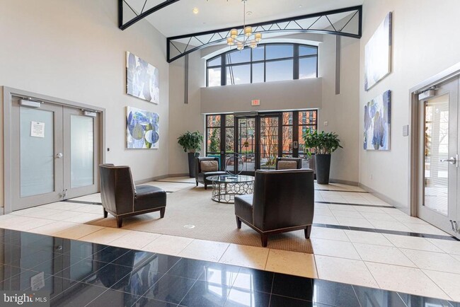 Building Photo - 1021 N Garfield St