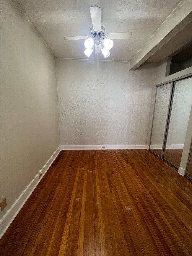 Building Photo - 1301 Napoleon Ave