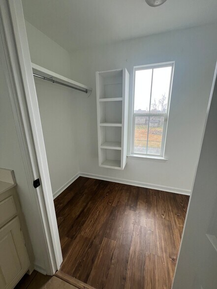 Building Photo - 15155 LA-44