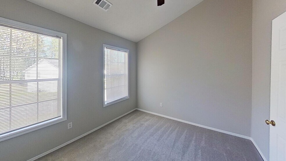 Building Photo - 1225 Huntington Pl Cir