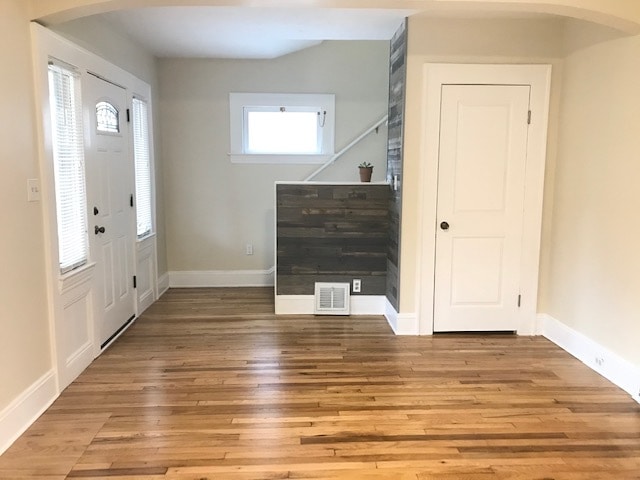 Building Photo - 3005 Colburn Ave