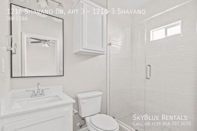 Building Photo - 1216 Shavano Dr