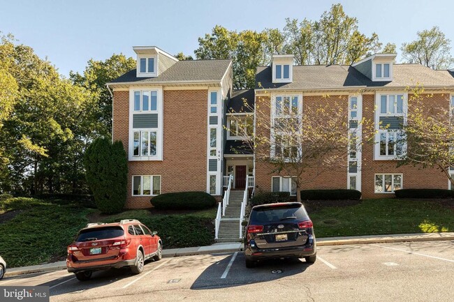 Primary Photo - Beautifully updated 2 bed 2 bath patio-lev...