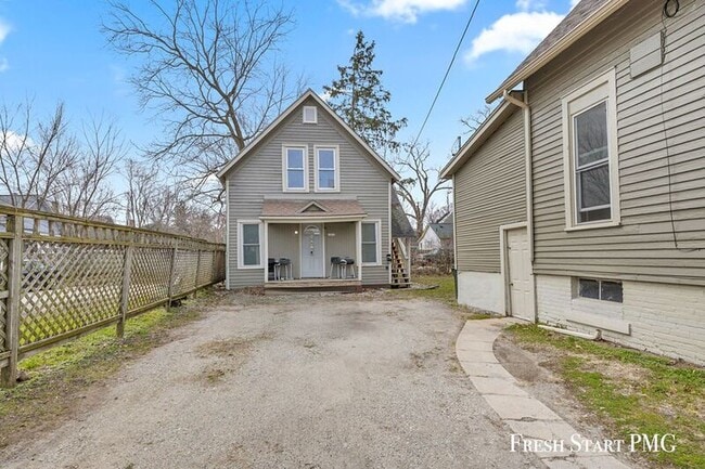 Primary Photo - 1231 Terrace St