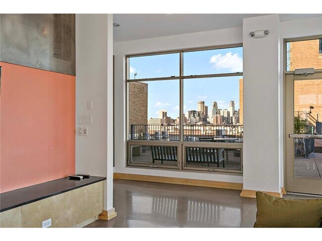 Building Photo - 2929 Chicago Ave