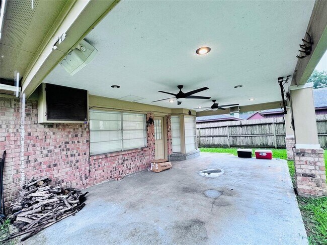 Building Photo - 3934 Thistlewood Dr