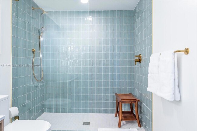 Building Photo - 159 NE 6th St