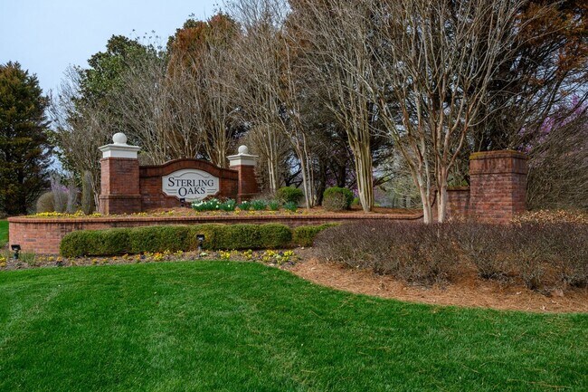 Building Photo - **UPDATED BRENTWOOD HOME THAT DOESN'T FEEL LIKE A RENTAL**