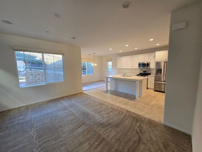 Building Photo - 3BR / 2.5BA Dream home in the heart of El Cajon!