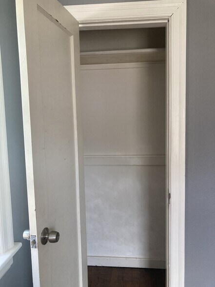 Spacious closet in bedroom - 324 Newell Dr