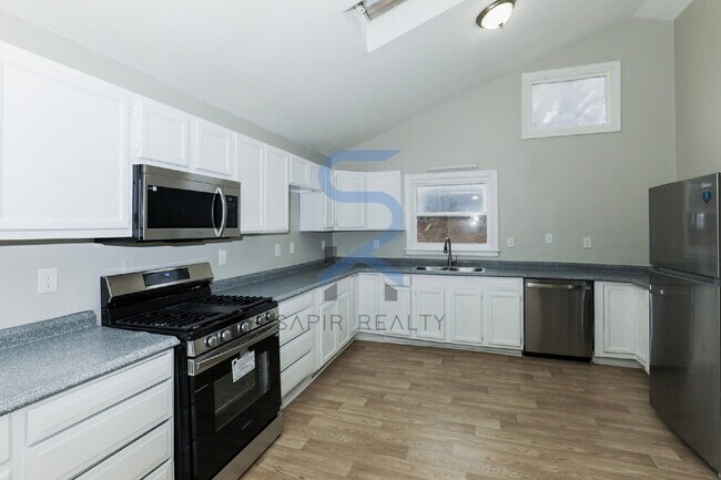 Building Photo - Perfect for Families! 3BR/2BA in Belvedere Park, Decatur