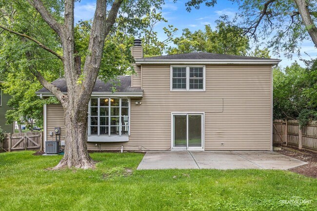 Building Photo - 1164 Evergreen Ave