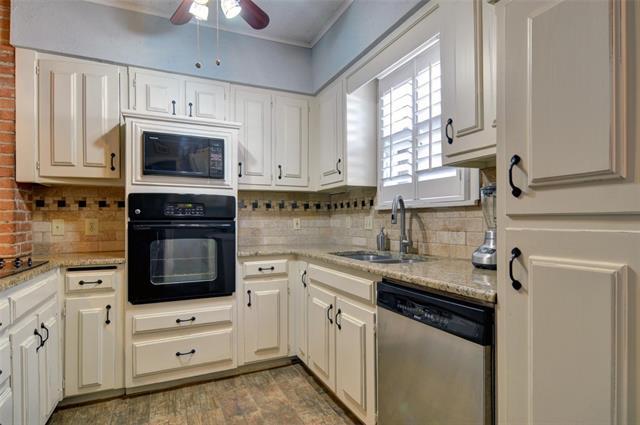 Building Photo - 3237 Odessa Ave