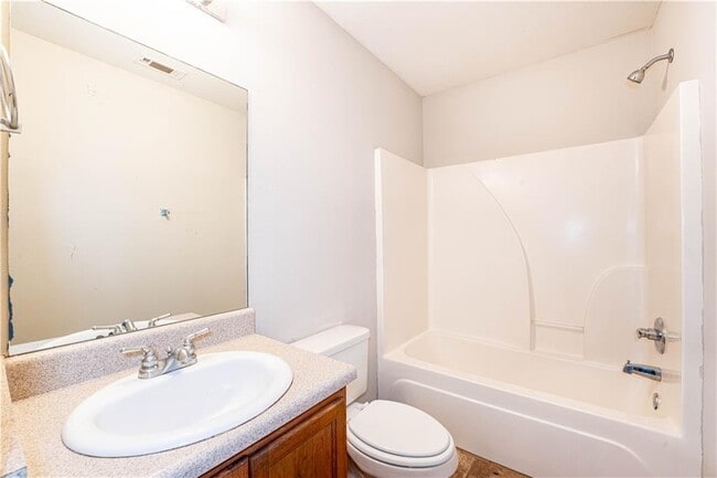 Building Photo - 414 E Southern Trace Dr