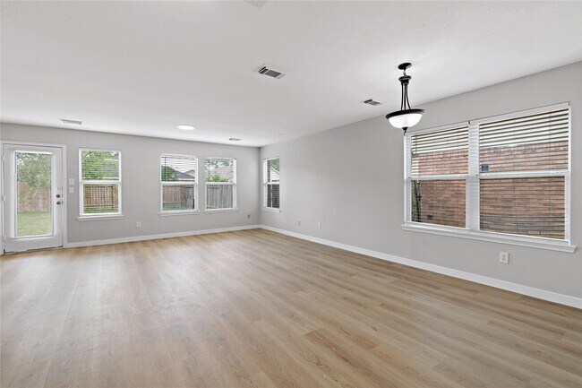 Building Photo - 3930 Brighton Springs Ln