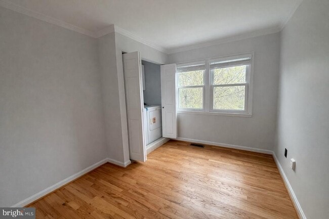 Building Photo - 1744 Lockerbie Ln