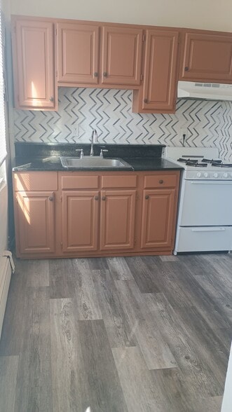 Building Photo - 133 44th St