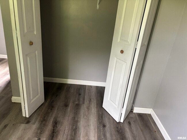 Building Photo - 50 Iroquois Dr