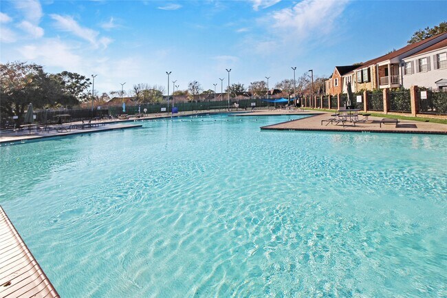 Building Photo - 14466 Misty Meadow Ln