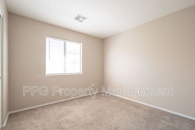 Building Photo - 14028 N 150th Ln