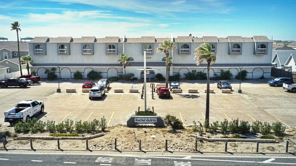 Primary Photo - 14825 Windward Dr