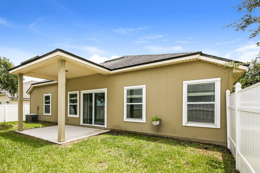 Building Photo - 11025 Snowbrook Ct