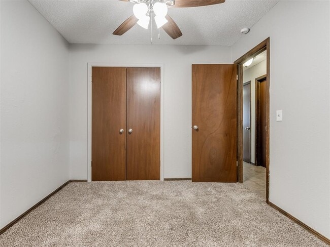 Building Photo - 822 Russell Cir