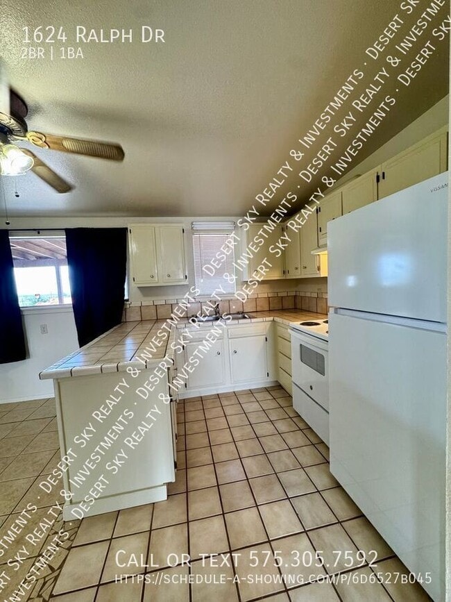 Building Photo - 1624 Ralph Dr