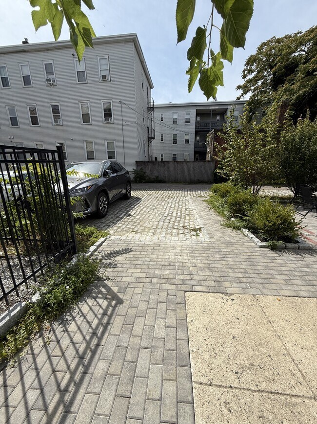 Building Photo - 12 Marcella St