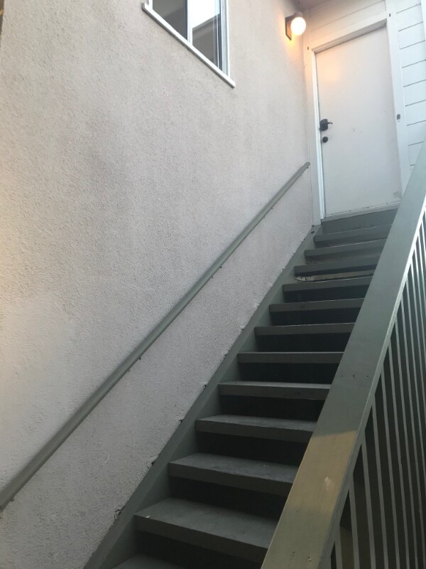 Building Photo - 3759 Lewis Ave