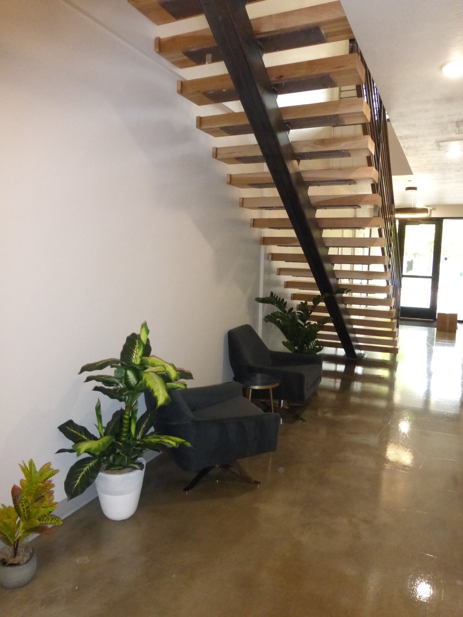 Building Photo - 606 W North Temple St