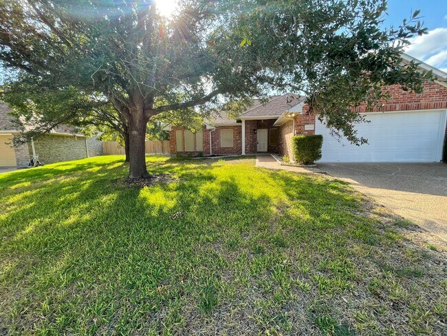 Building Photo - 4/2 Copperfield Home.