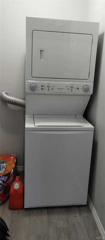 Building Photo - 13 West Dr