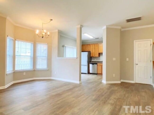 Building Photo - End Unit Townhome for Rent