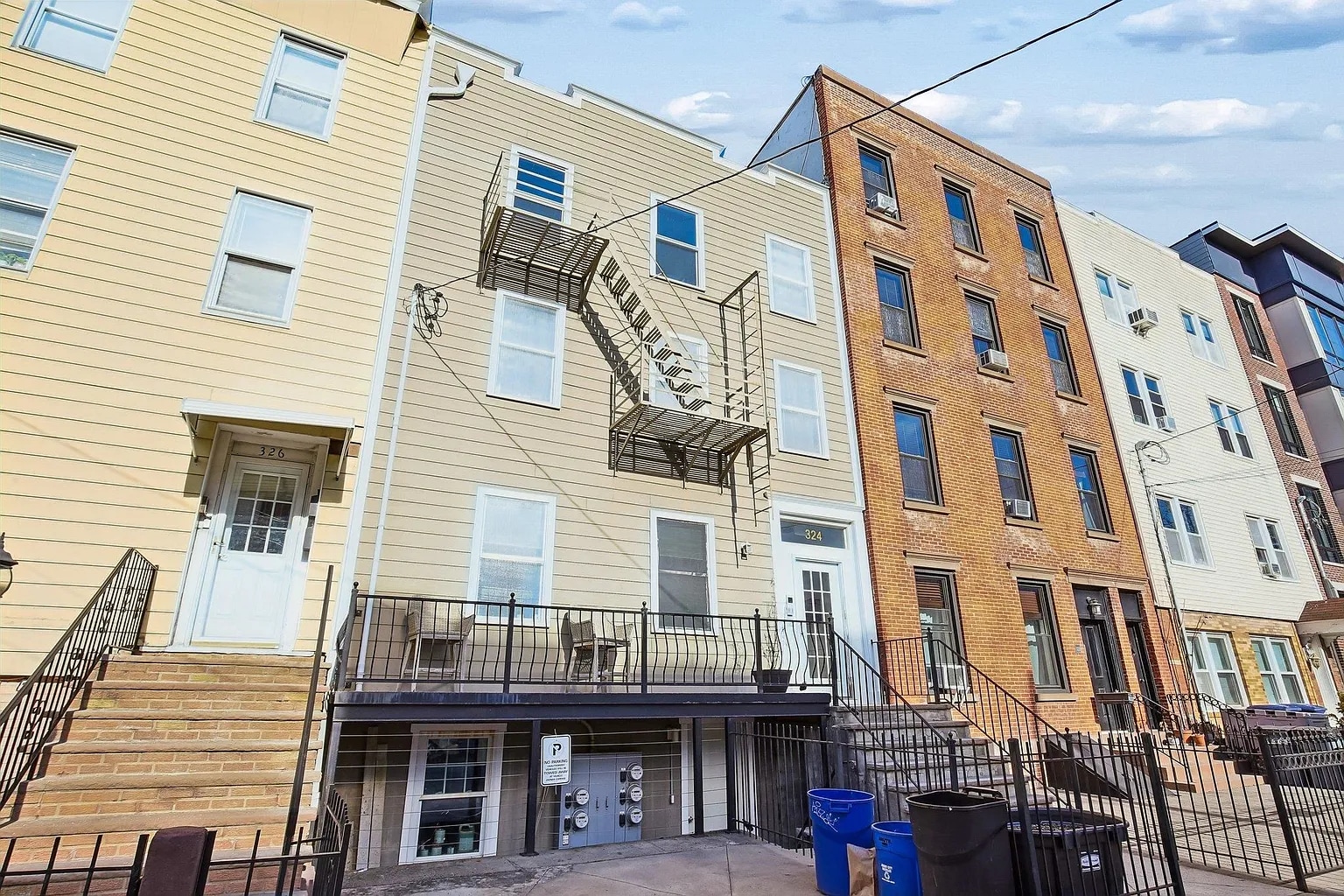 Building Photo - 324 4th St