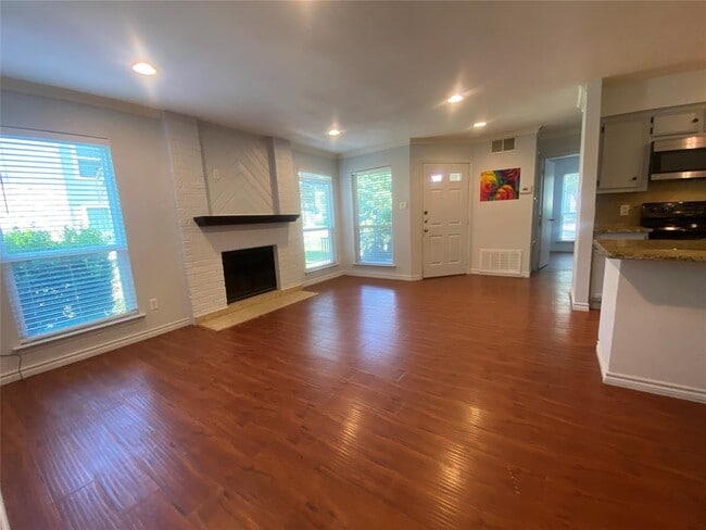 Building Photo - 10616 Mellow Ln