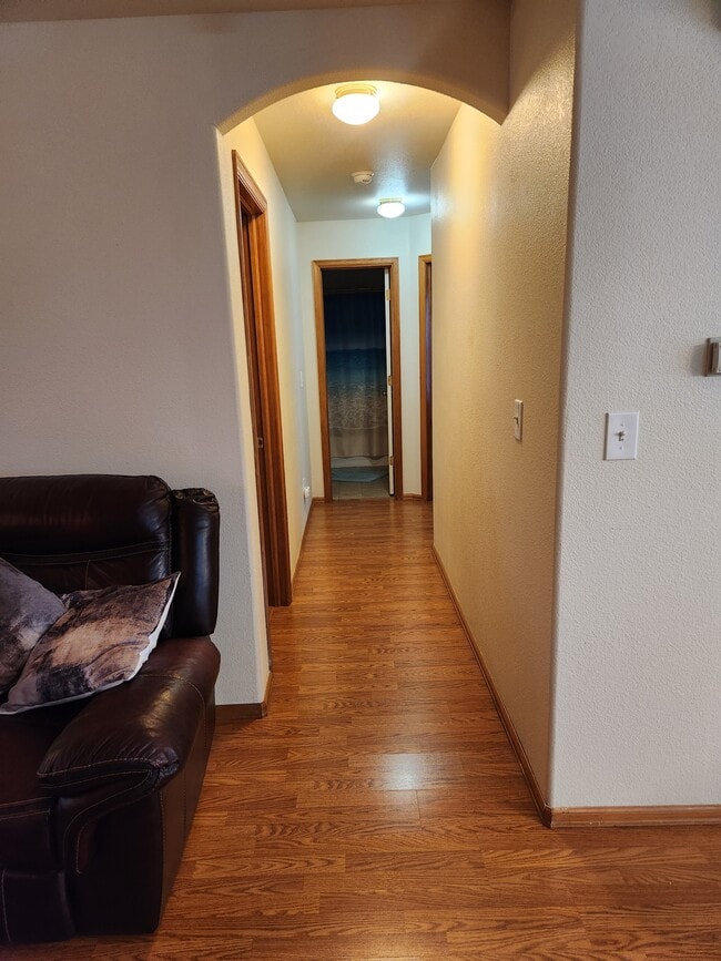 Building Photo - 4965 Universal Heights