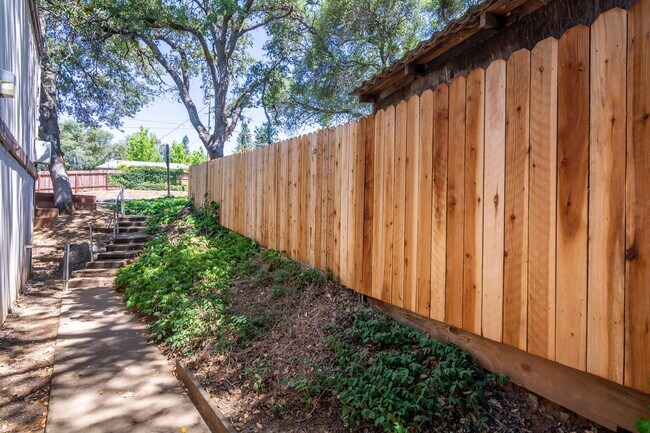 Building Photo - 3101 Garden Cir