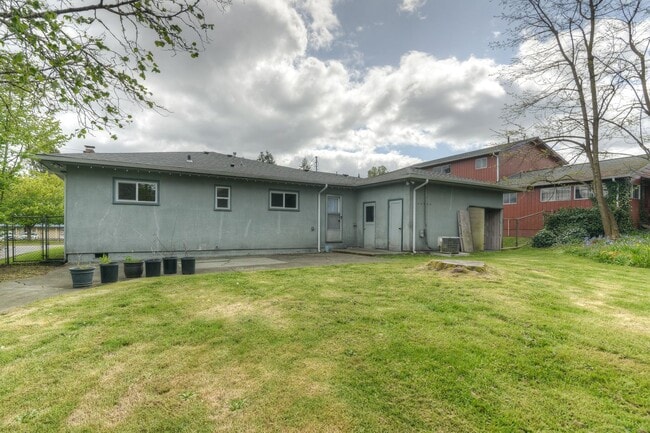 Building Photo - PENDING APPLICATION; Tumwater Rambler