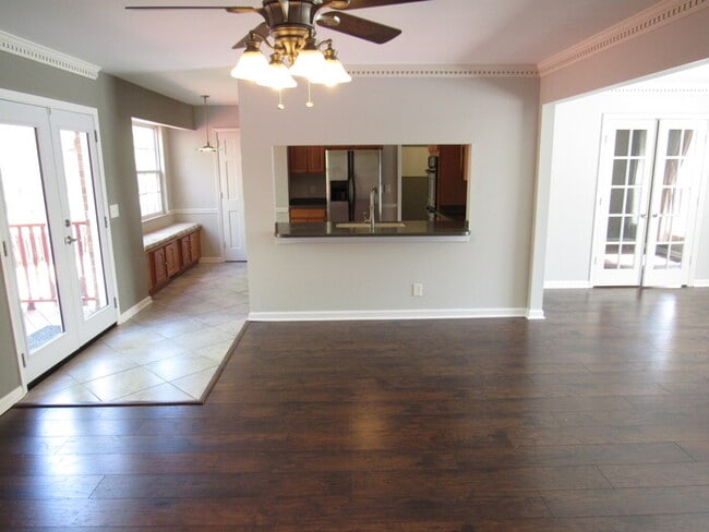 Building Photo - 4 bedroom home w/ walking trail to Percy P...