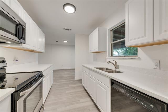 Building Photo - 6048 Hillcrest Dr