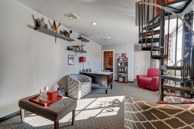 Building Photo - Spring Glen Business Center