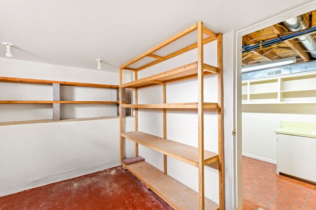 Building Photo - 1004 11th St NW