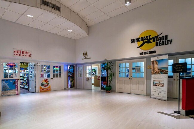 Building Photo - 5401 Collins Ave