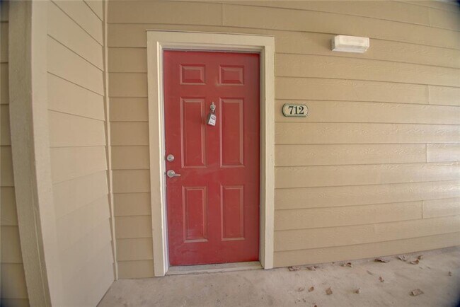 Building Photo - 2320 Gracy Farms Ln