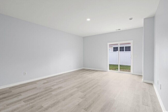 Building Photo - 336 Hidden Cove Dr