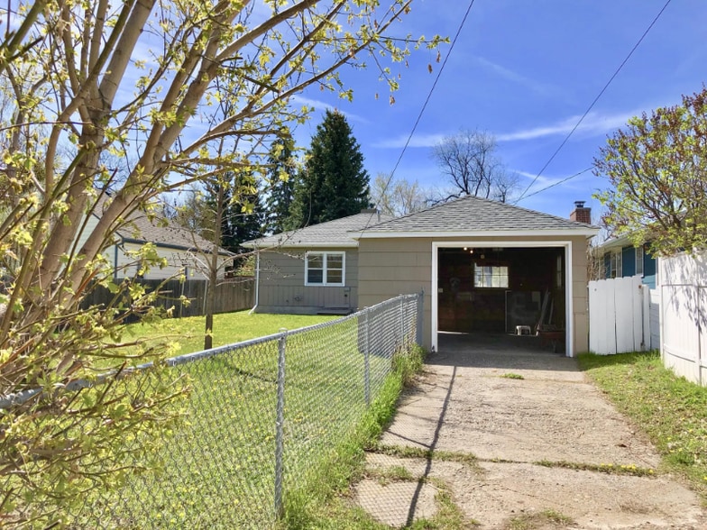 Building Photo - 3405 5th Ave N