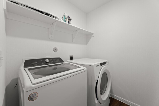 Building Photo - 16424 Big Hickory Dr