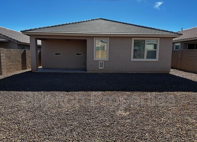 Building Photo - 16562 W Charlotte Dr