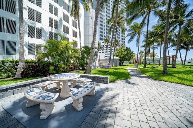 Building Photo - 6301 Collins Ave